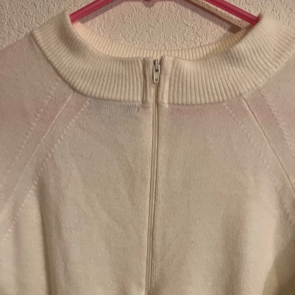 Mercer Street Studio White Sweater Size Large - Picture 5 of 9